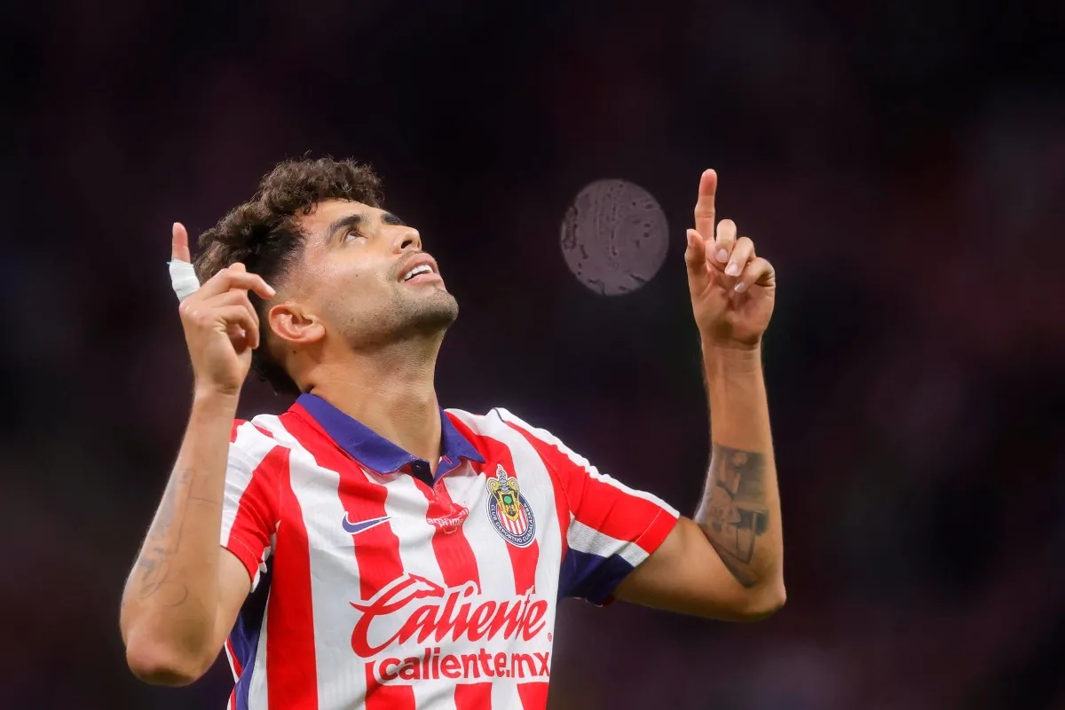 Chivas destroza a los Xolos con una lluvia de goles 