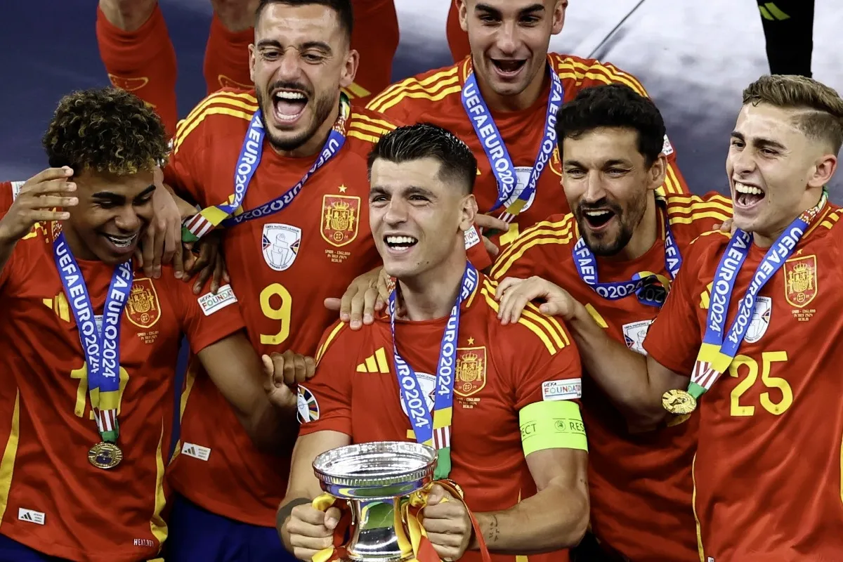 De ganar dos Champions y una Eurocopa, a jugar en segunda división en España