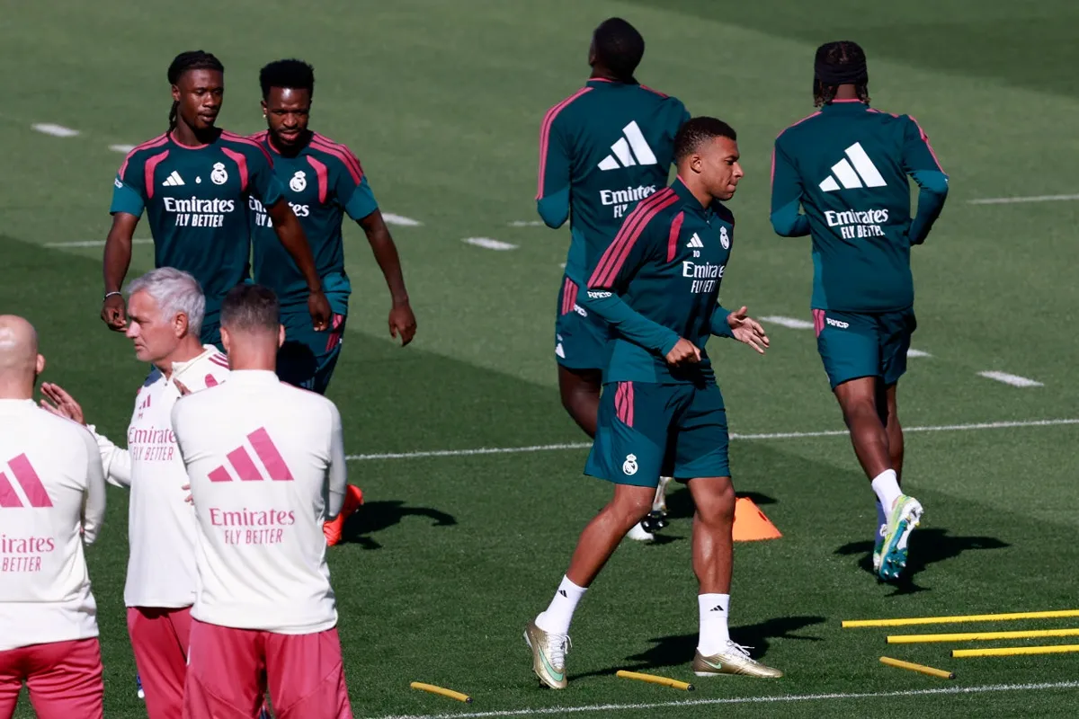 José Mourinho pide el Balón de Oro para Kylian Mbappé