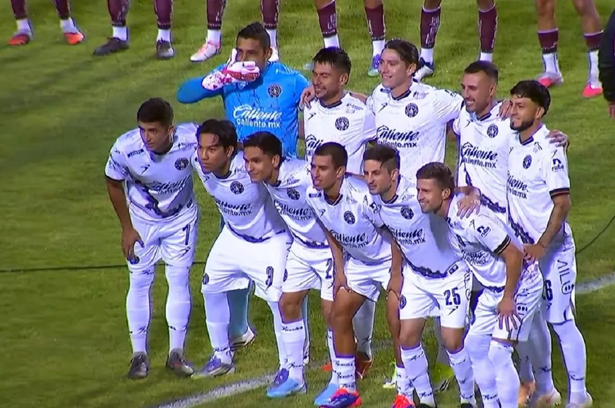 'Gansito' Hernández se une a protesta por el ascenso y descenso