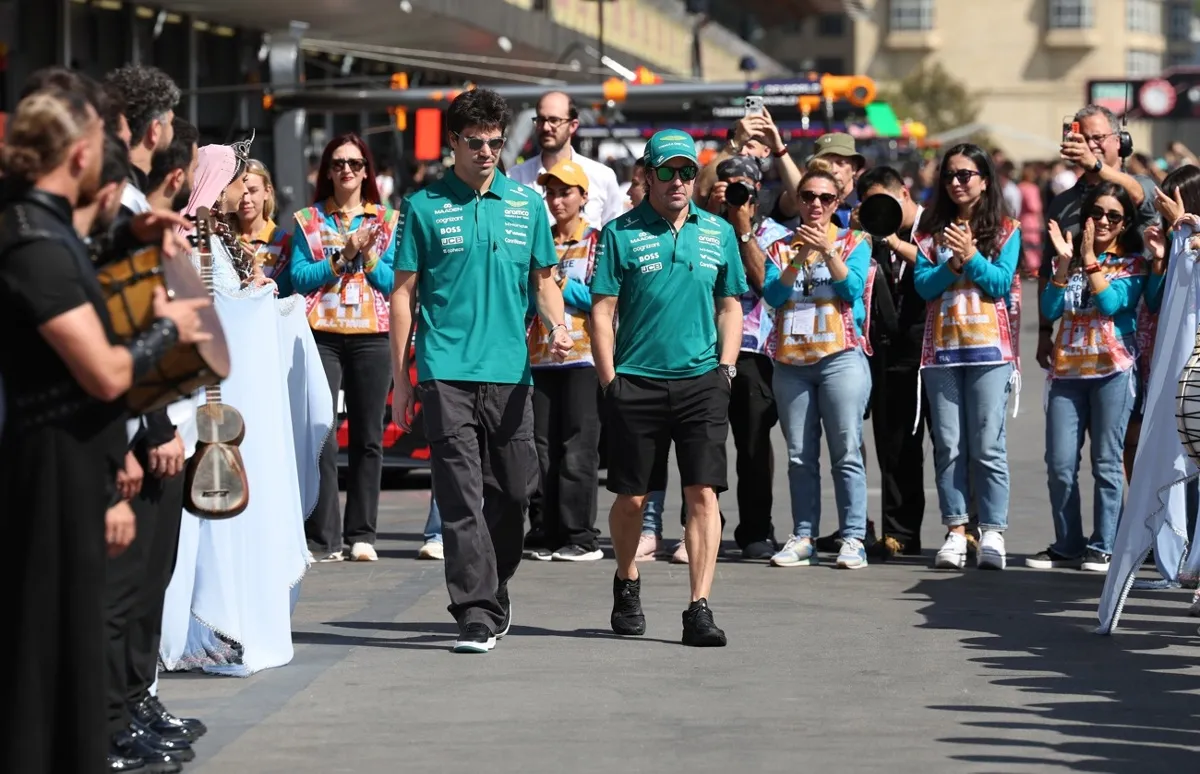 F1: Fernando Alonso renueva con Aston Martin 