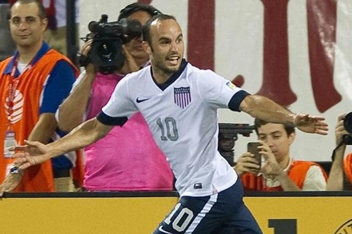 Landon Donovan se burla de México tras goleada de Estados Unidos