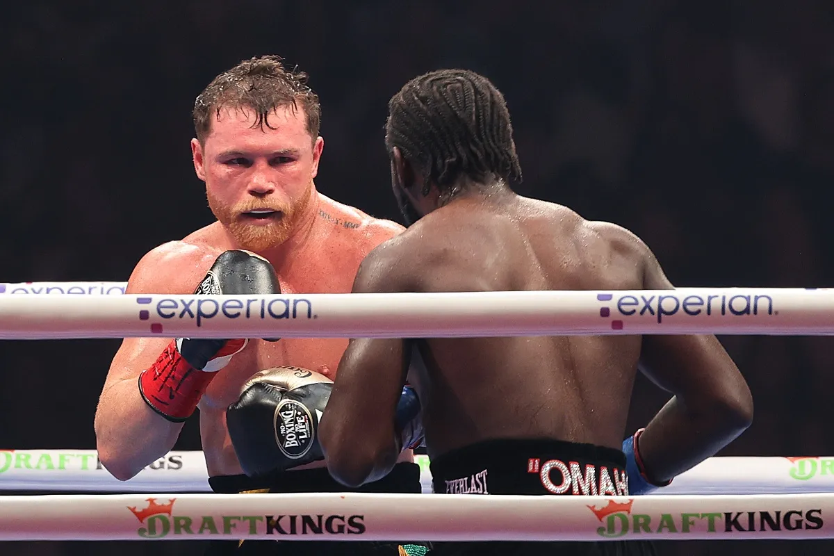 ¡Sin miedo a nada! 'Canelo' peleará en Arabia pese a bombardeos