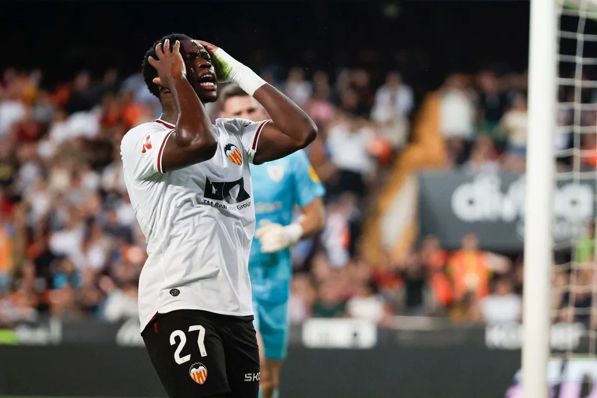Javier Aguirre sigue sin ganar con Valencia y se mantiene en zona de descenso