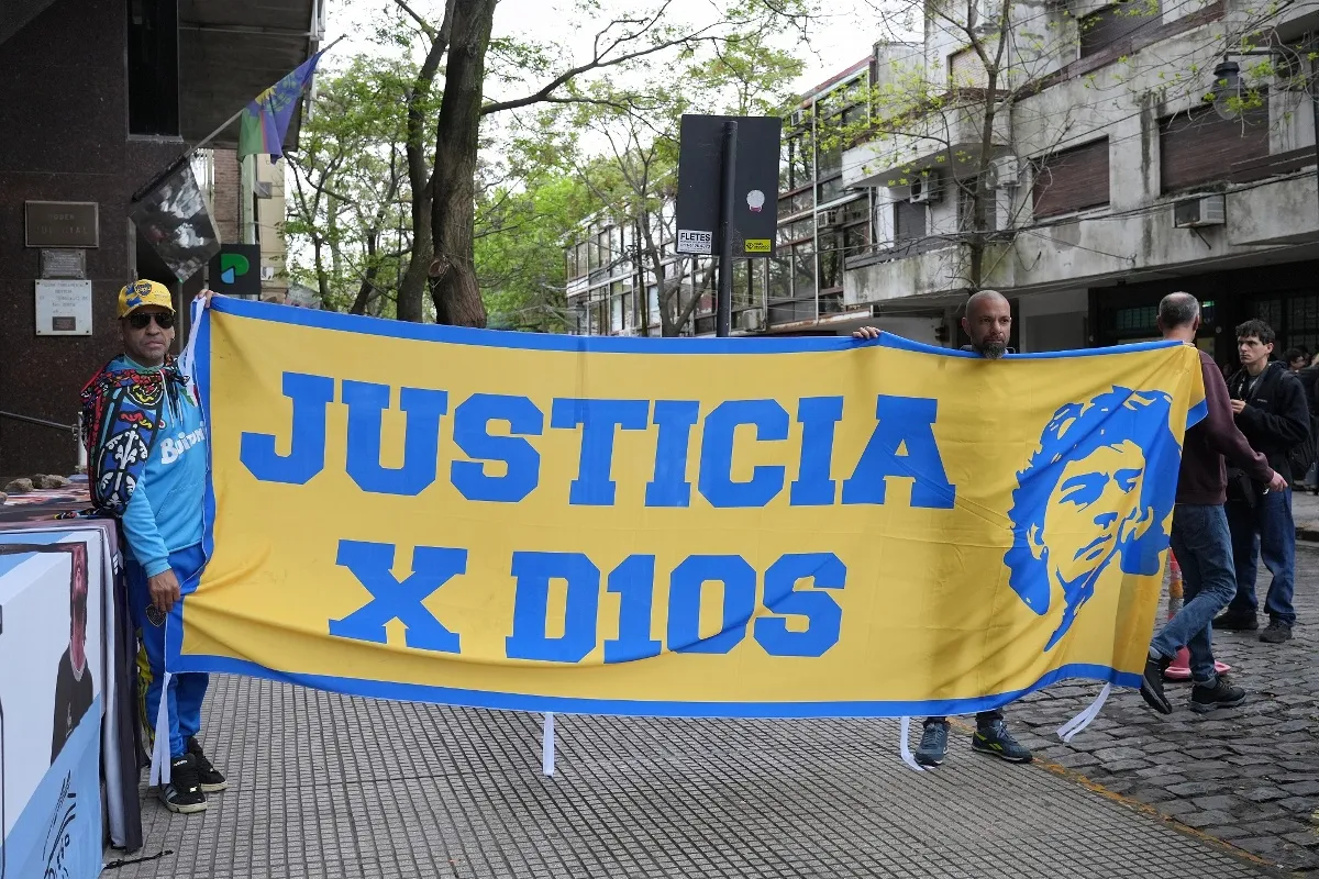 Defensa del psicólogo de Maradona solicita su absolución