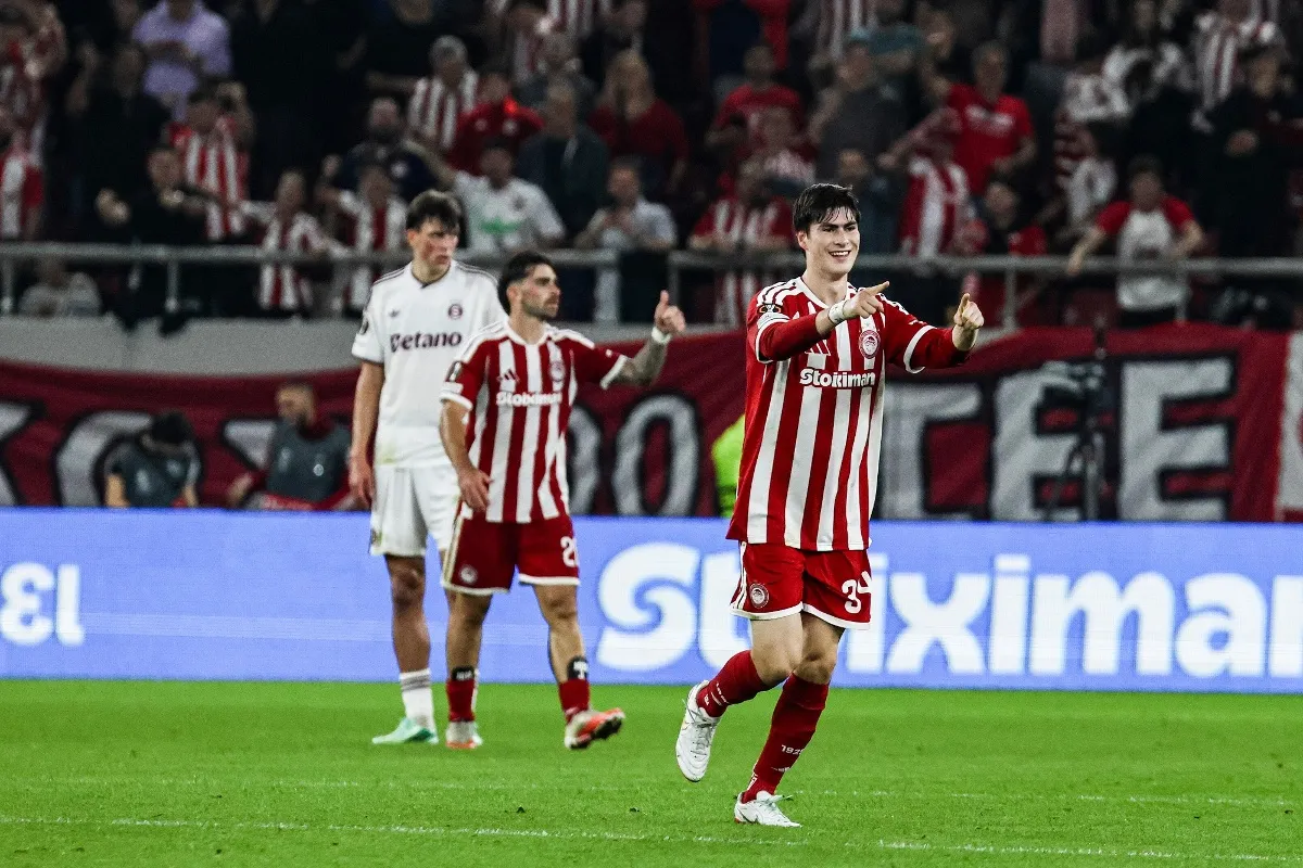 'Hormiga' Gónzalez anota gol y le da triunfo al Olympiacos en Europa League