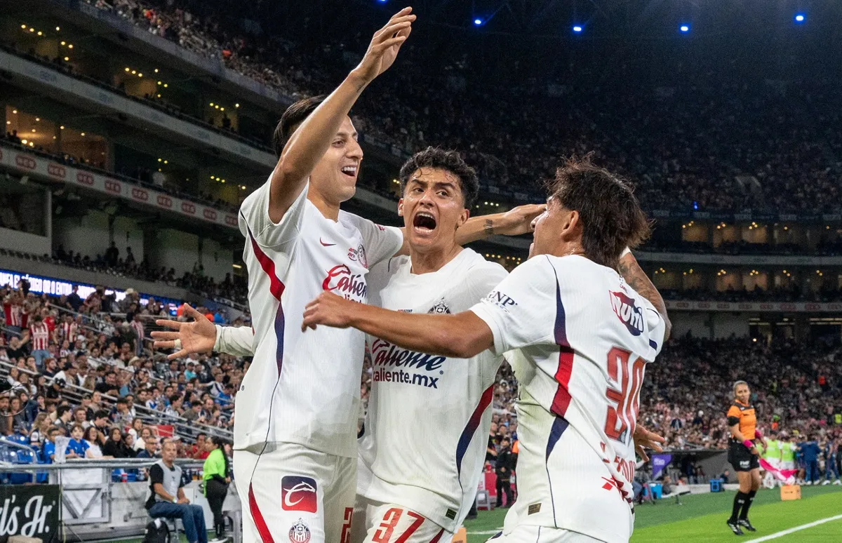 Chivas sufre pero consigue un importante triunfo sobre Monterrey 