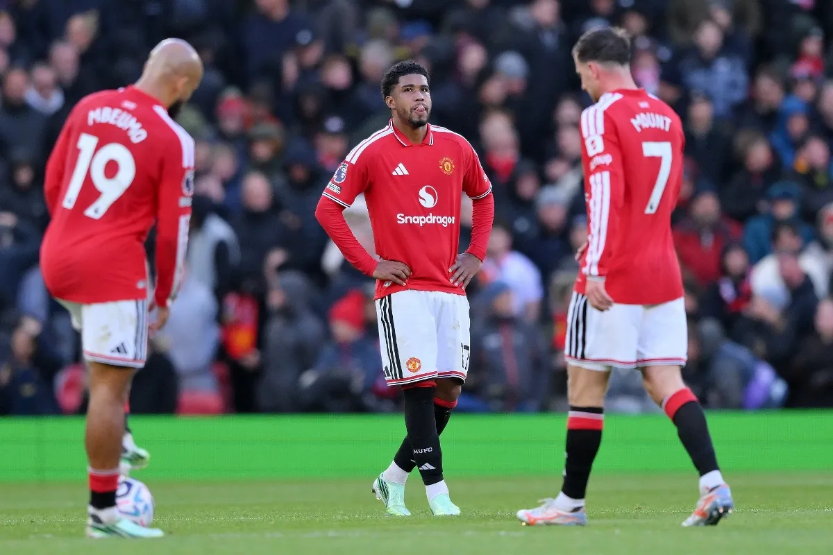 ¡No levantan! Manchester United es goleado en casa y se espera el despido de su DT