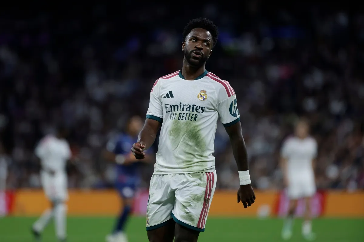 ¡Vinicius lejos del Top 10 del Balón de Oro! 