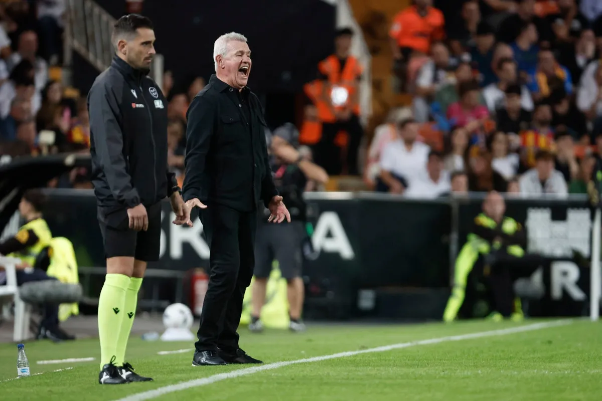 Javier Aguirre buscará su primera victoria como DT del Valencia ante un equipo de sexta división 