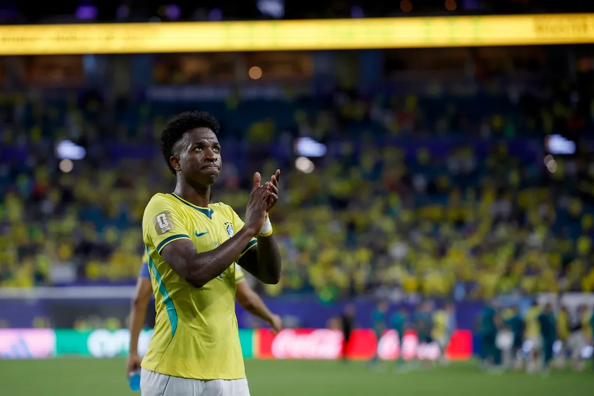 Vinicius lidera convocatoria de Brasil