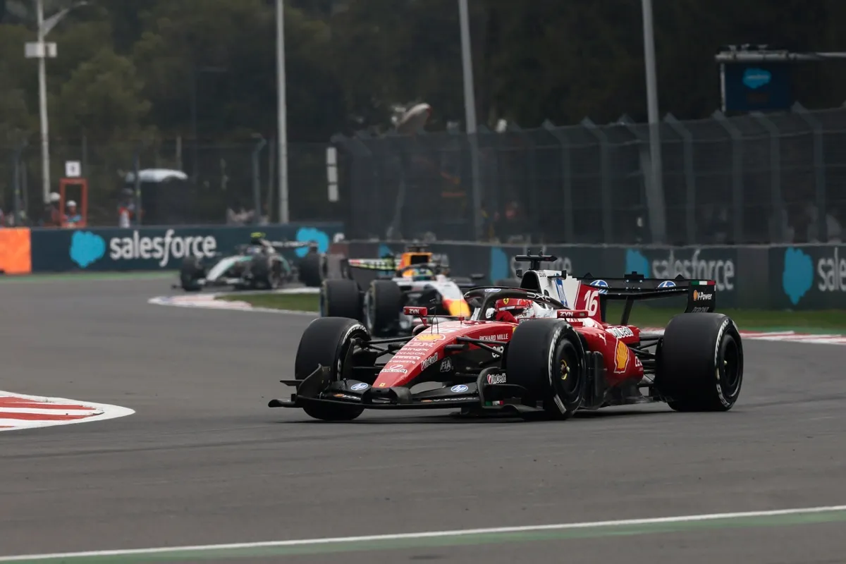 Charles Leclerc lidera la primera práctica del GP de México