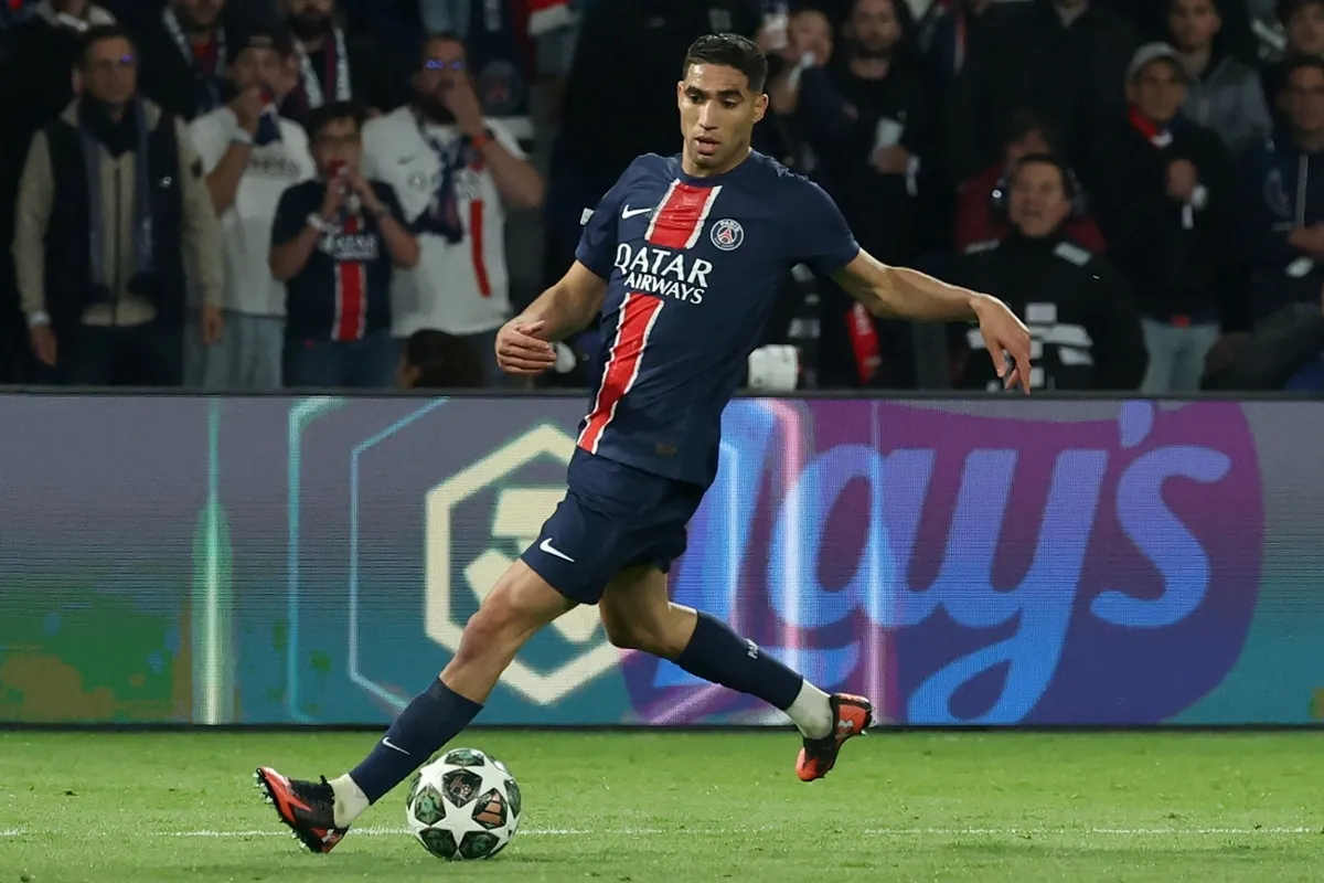 Hakimi firma un triplete y lidera la goleada del PSG en la Ligue 1