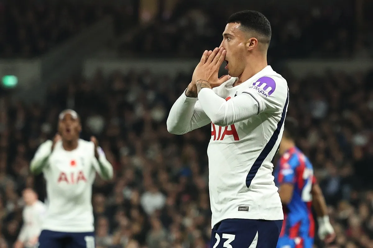 Tottenham consigue su tercera victoria consecutiva y se aleja del descenso