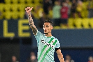 Antony se pone la capa de héroe y rescata un empate para el Betis ante Villarreal 