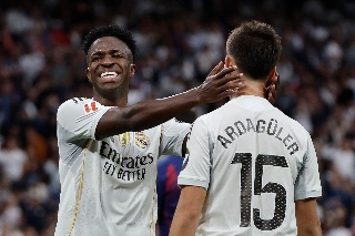 Vinicius amenaza con irse del Real Madrid, tras salir de cambio en el Clásico
