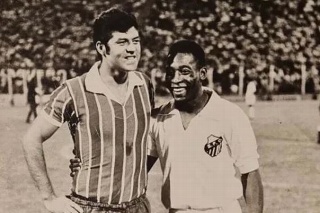 Fallece ex jugador de los Tiburones Rojos que Pelé describió como 'el mejor del mundo'
