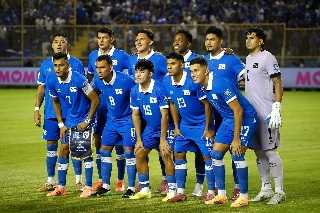 Los Bukele también se quieren apoderar del fútbol en El Salvador 