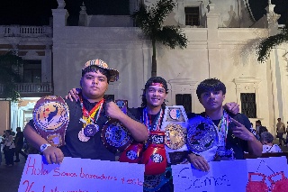 Jóvenes boxeadores 'León' Barrientos y 'Gallo Negro' buscan apoyo para competir en Tulum