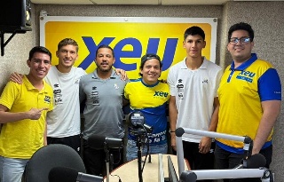 Futbolistas del Santos de Brasil visitan la cabina de XEU ¿Qué hacen en Veracruz?