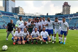 Acusan a ex Tiburón de no pagar deudas a su ex pareja