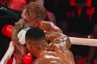 Le desfiguran el rostro al youtuber Jake Paul tras pelea de box (FOTO/VIDEO)