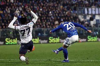 El Como consigue un empate agónico contra el Bolonia en la Serie A