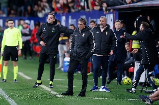 Real Oviedo de Guillermo Almada explota contra un arbitraje tendencioso