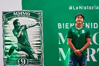 Sale del retiro después de dos años para colarse con su selección y buscar ir al Mundial