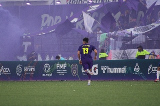 FMF impone dura sanción a barra del Racing de Veracruz tras la muerte de un fan de Celaya