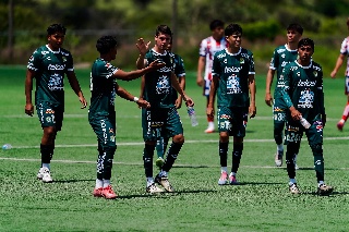 Dos futbolistas mexicanos de León jugarán con el Ajax