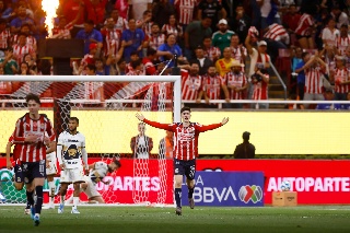 ¡Hormiga salvadora! Chivas consigue un empate agónico ante los Pumas