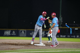 El Águila de Veracruz pierde ante los líderes Bravos de León 