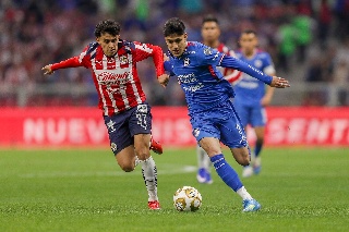 Cruz Azul y Chivas se dan con todo pero empatan en las Semifinales de ida 