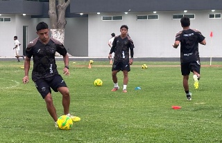 Con doble sesión de entrenamientos, Piratas FC alista su juego ante la Selección Mexicana