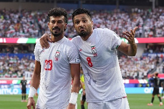 Famoso comentarista de TV es suspendido tras confundir a Irán con Nueva Zelanda