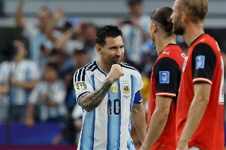 Doblete de Messi le da nuevo triunfo a Argentina en el Mundial