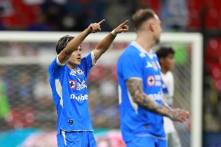 Cruz Azul consigue el triunfo de manera agónica sobre Puebla