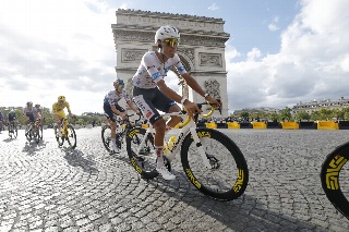 ¡Histórico! Isaac del Toro sube al podio del Tour de Francia y se consagra como el mejor ciclista joven
