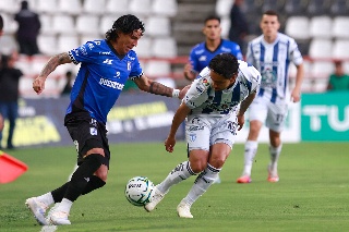 Querétaro se impone a Pachuca con gol de último minuto 