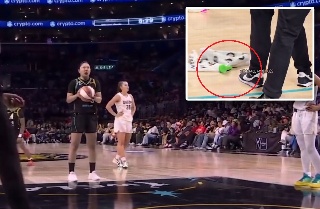 Arrestan al fan que lanzó un juguete sexual a la cancha en partido de la WNBA (VIDEO)
