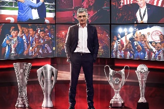 ¡La 'Hormiga' se queda sin DT! Olympiacos anuncia la salida de José Luis Mendilibar
