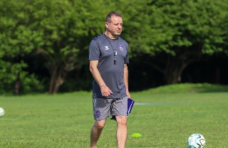 Por esta razón habrían corrido al DT del Racing de Veracruz