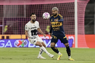 Pumas deja escapar la victoria ante Tigres en Ciudad Universitaria 