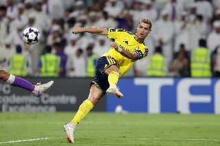 Cristiano se luce con triplete y llega a 985 goles