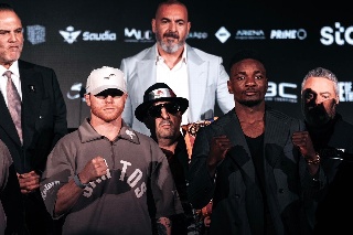¿Quién es Christian Mbili, rival del 'Canelo' Álvarez por títulos mundiales?