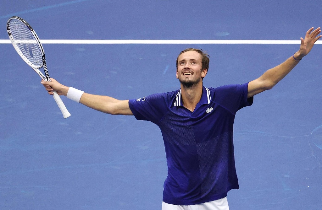 Medvedev vence a Djokovic y conquista el US Open
