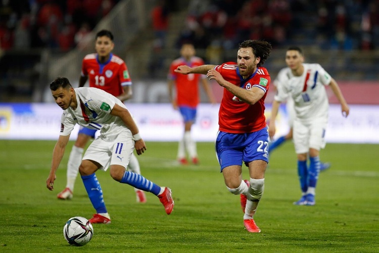 ¡Por fin! Chile vence a Paraguay y vuelve a soñar con Qatar 2022