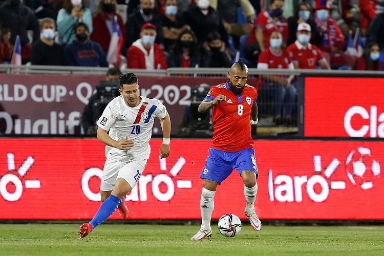 Vidal se inspira con los que no creen que Chile irá al Mundial