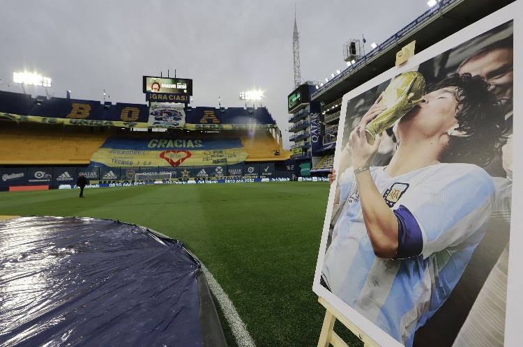 Barcelona y Boca Juniors se enfrentarían en honor a Maradona
